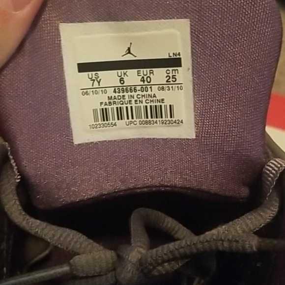 Shoes - Picture 5 of 5